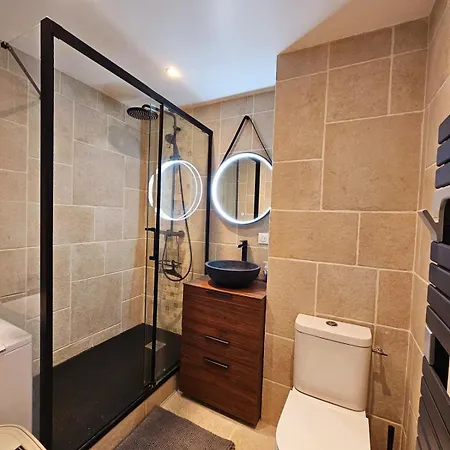 Апартаменты Avec Jardin & Piscine A *