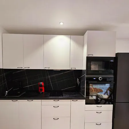 Avec Jardin&piscine à *