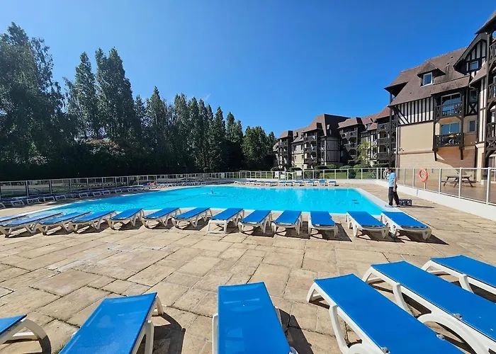 Appartamento Avec Jardin&piscine à Deauville