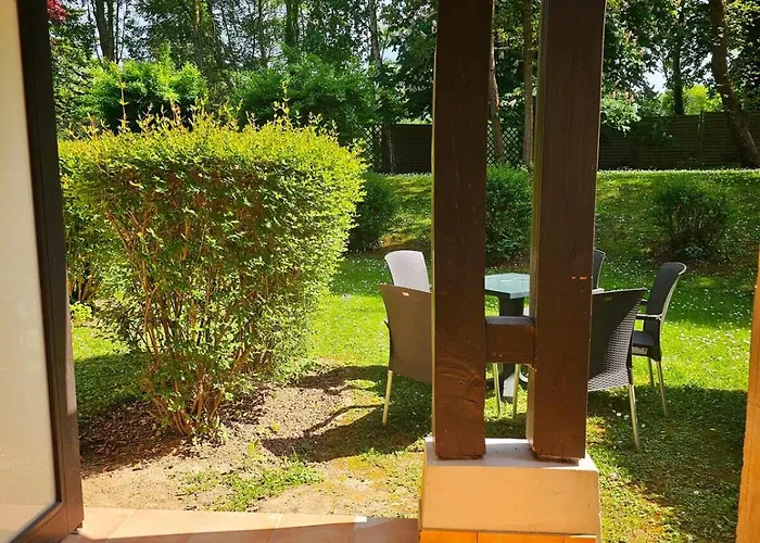 Avec Jardin&piscine à Appartamento Deauville